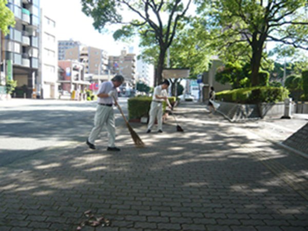 街路の清掃活動の様子1